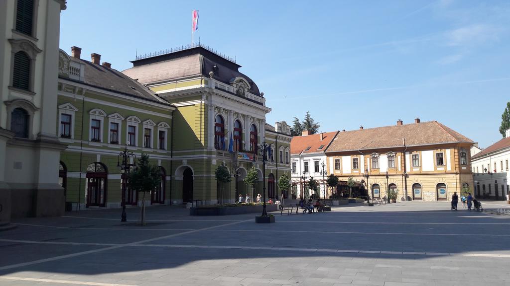 Orchidea Apartman Eger Exteriör bild